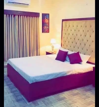 Studio phr day Sort Time available