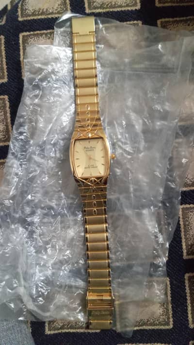 beautifull watch golden calor