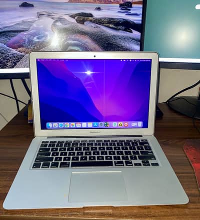 MacBook Air (Early 2015) | Intel I5 | 8GB RAM