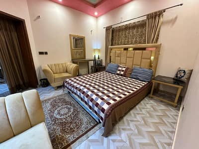 2 bedroom furnished available for rent in bahria orchard road