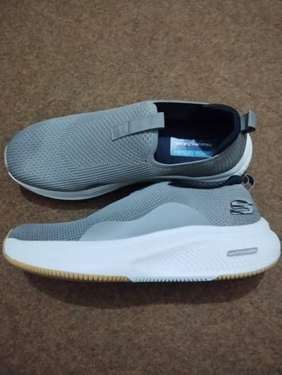 New Skechers ultra light 44 number