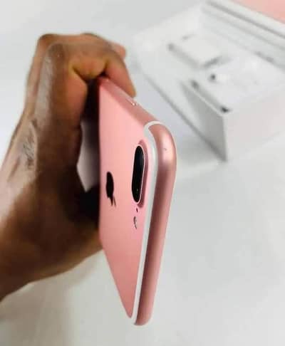 iphone 7 plus 128 GB my WhatsApp number 03 25 022 67 56