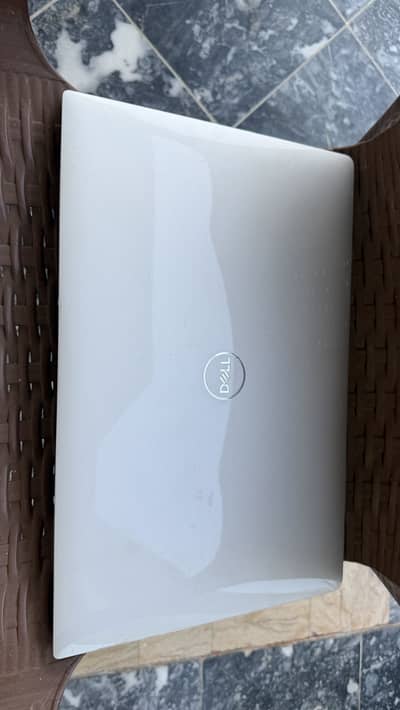 Dell Xps 15 7590  i9 9th generation 4g video card 40 gb ram