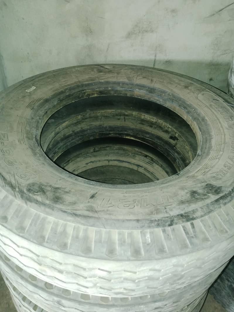 ٹرک بس ٹائرز 1