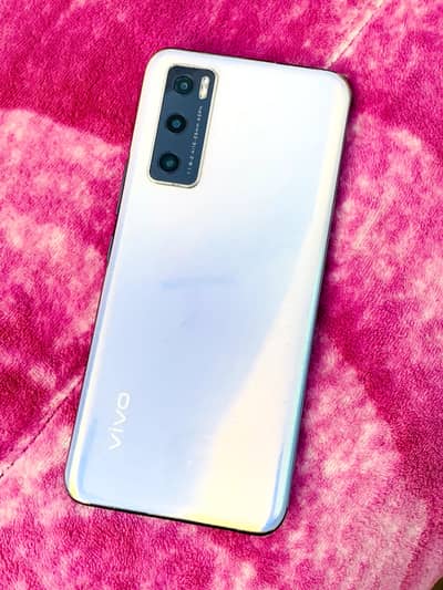 Vivo V20 SE 8/128 with box and charger