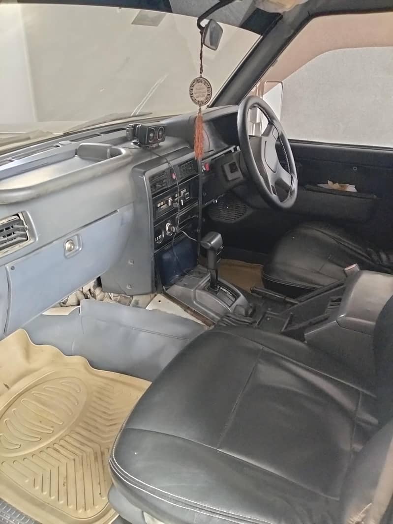 نسان سفاری سیون سیٹر فائ ڈورز ڈیزل انجن الائے رم 7