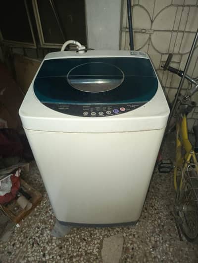 HAIER FULLY AUTOMATIC WASHING MACHINE