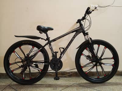 26 INCH IMPORTED (ROXY) GEAR CYCLE 6 MONTHS USED 03417831299