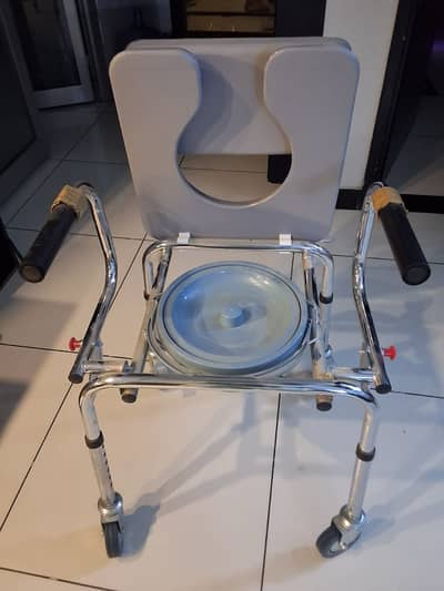 Commode Chair with Wheels (BRAND NEW)