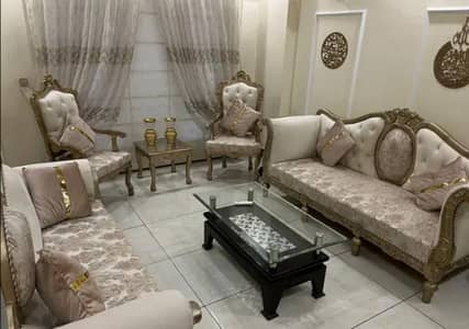 7 seaters sofa with center table