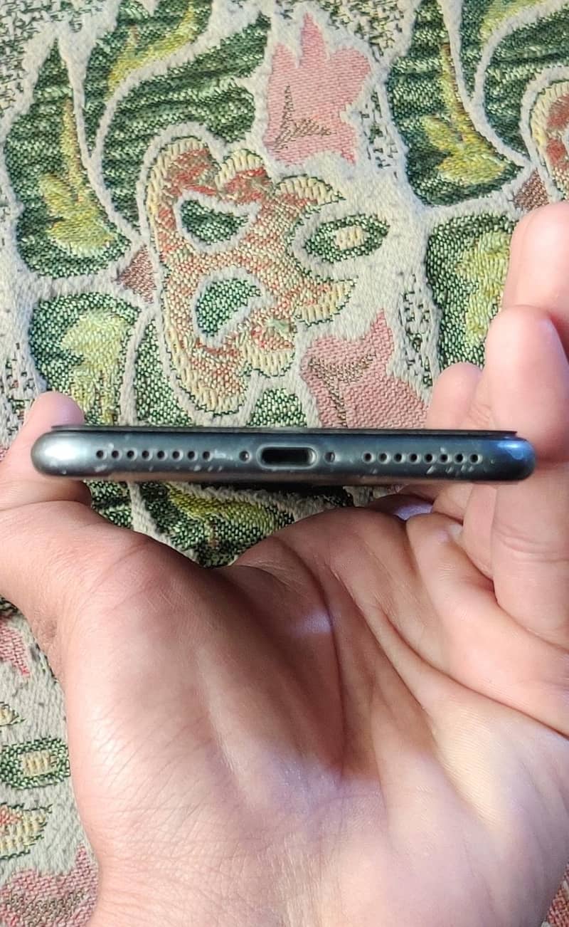 Iphone 8Plus PTA Lush exchange with laptop 5