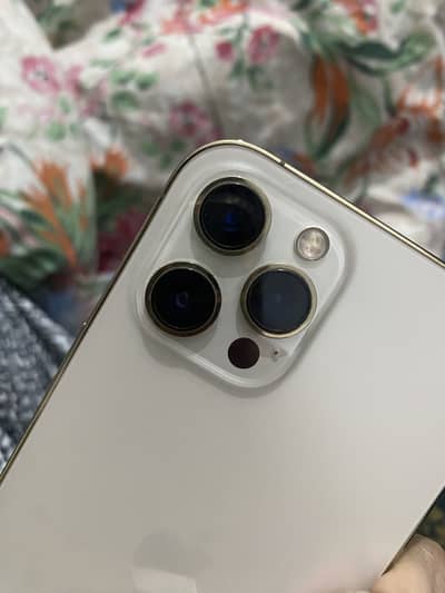 Selling Iphone 12 pro max, non pta