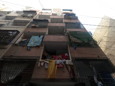 Prime Location Allah Wala Town 450 Square Feet Flat Up For Sale