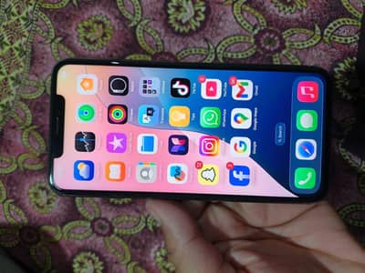 I phone 11promax 256. J. v non pta battery health 86