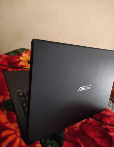 Selling my gaming laptop ASUS X571 GT