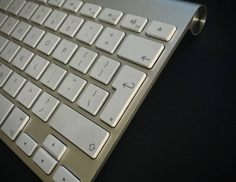 Apple Magic Keyboard 1