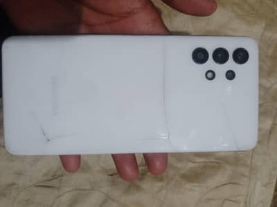 Samsung a32 all ok back toti ha bass