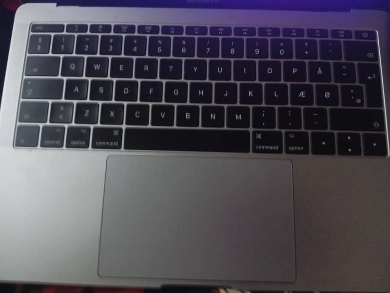 MAC BOOK PRO 5