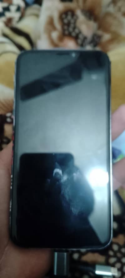 265gb back tote hoe hai  battery charge face id off hai