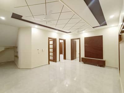 10 marla Brand new portion for rent