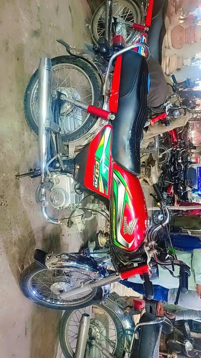 Honda cd 70 model 21/22 smooth like a new