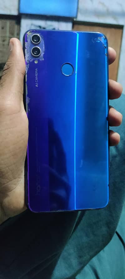 honor 8x 4gb ram.  128gb memory. panel crack ha
