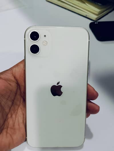 iphone 11 64 like a new set battery health 74 par original hai