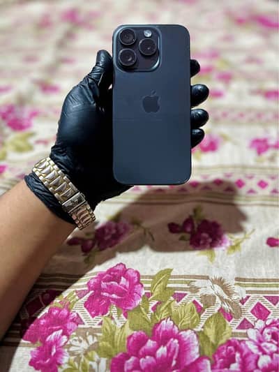 iphone 15 pro JV 128GB - 93% Battery Health - 10/10 Condition