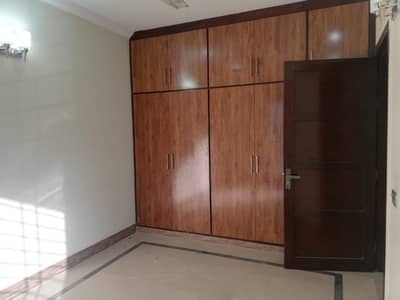 Ground Floor For Rent In G-13 (7 Marla)