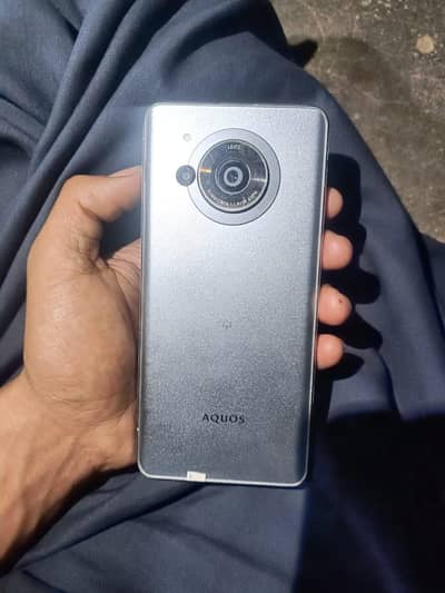 Aqous R7 All Ok 10 by 10 12 RM 256 GB