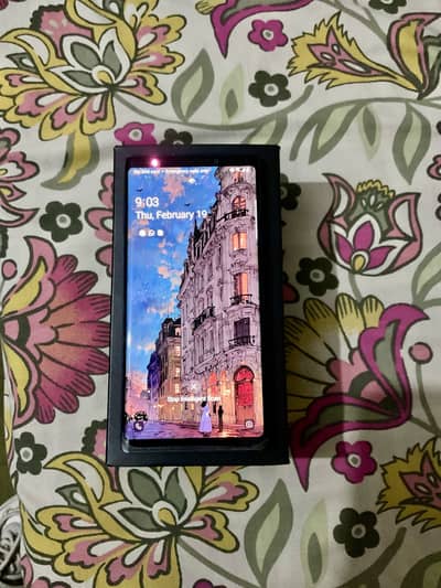 Samsung Galaxy Note 9 with box