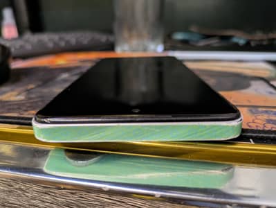 infinix hot 30 in 8/10 comdition. Orignal pics attached.