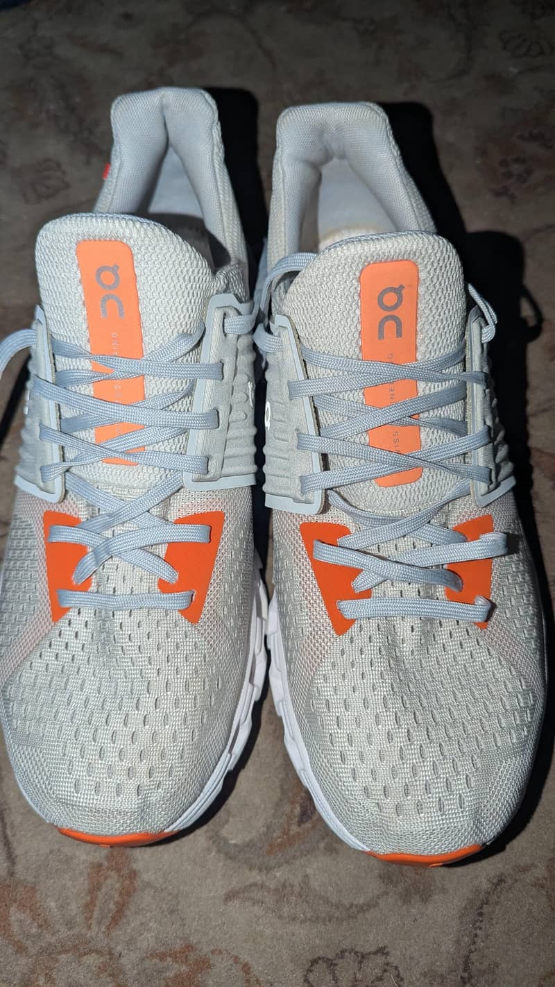 On Cloud (8.5 UK) white color 4
