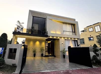 10 Marla Luxury Upper Portion is Available for Rent in Bahria Town Lahore
