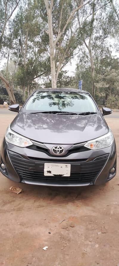 Yaris auto cvti multimedia