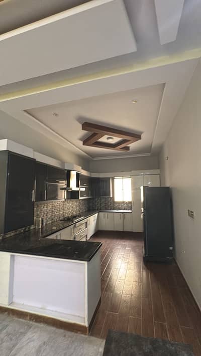 Portion For Rent Available 200 Yard 1st Floor