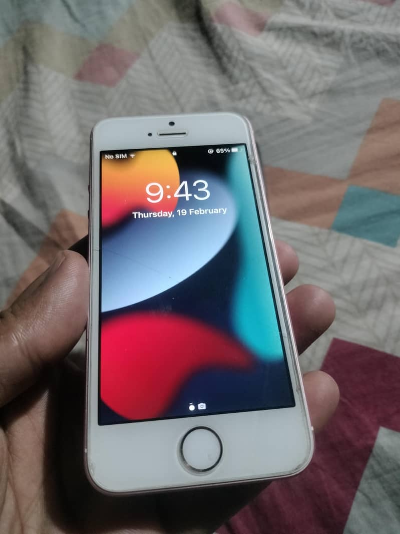 iPhone (s e ) 1