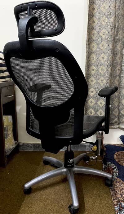 Chair/office chair/study chair