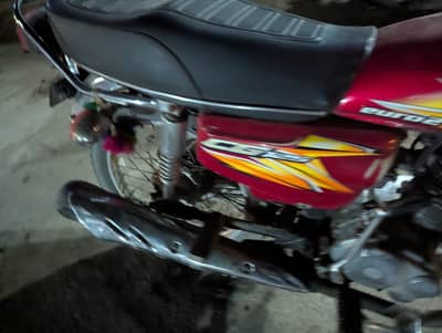 1st owner he 2021 ka genuine Tanki side cover dalwaya tha urgent sale