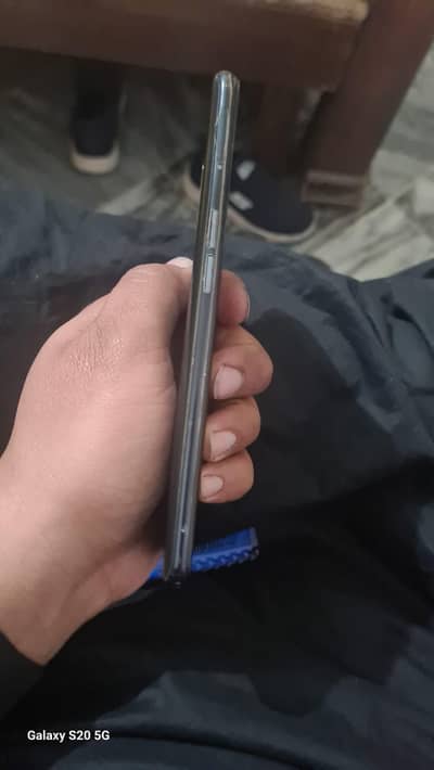Oppo Reno 3 phone ha
