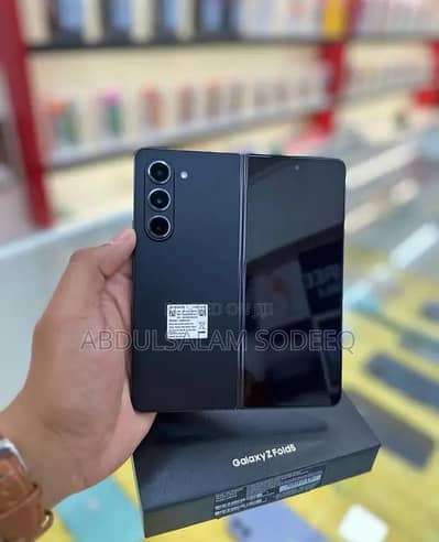 Urgent Sale Z Fold 5 12/256 Non PTA 10/10 With Box Like As New