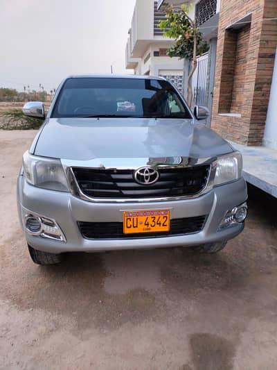 Hilux Vigo 2013 model