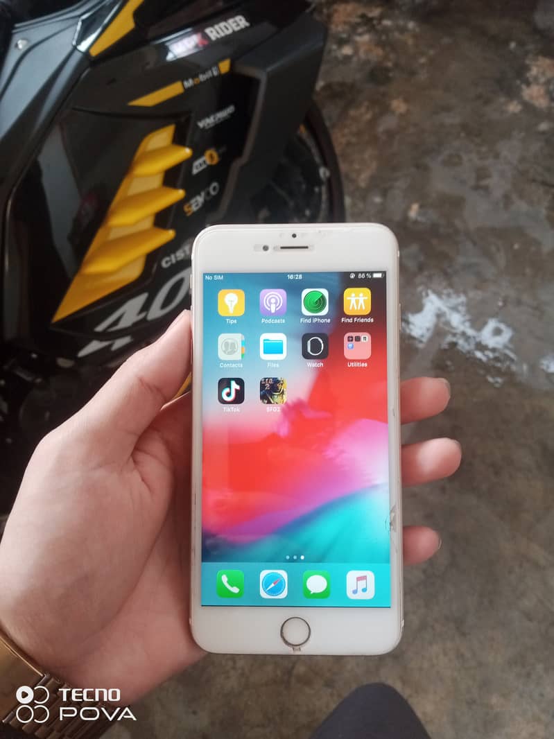 Apple iPhone 6 Plus 3