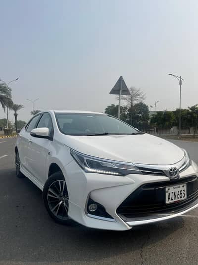 Toyota Corolla Altis Grande X 1.8 Black Interior