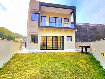 High Quality 12 Marla End Corner House At a Peaceful Location