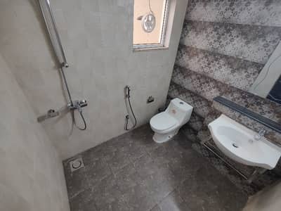 3 Bed Apartment Available For Rent