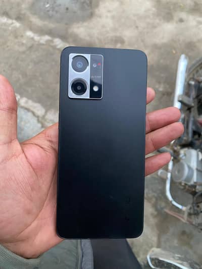 mje peso ki zarorat he is leya beach rha hu