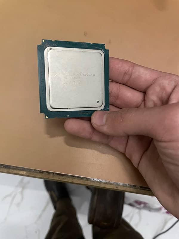 Xeon E5-2695 v2 Processor 1