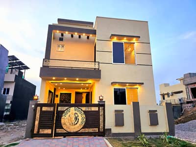 High Quality 5 Marla House At Investor Price