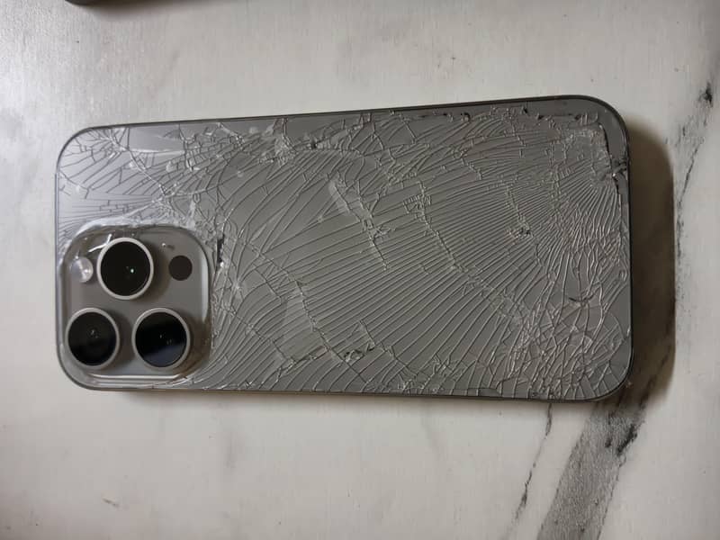 iPhone 15 Pro 2